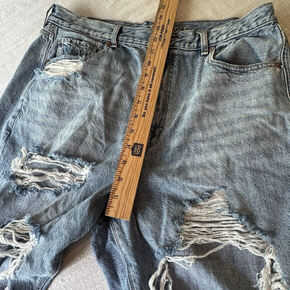 AMERICAN EAGLE Distressed Highest Rise Mom Jean Women's‎ Size 14 Regular - Picture 10 of 13